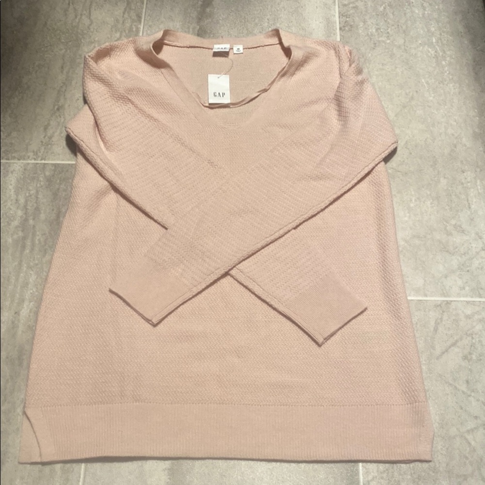 Gap sweater